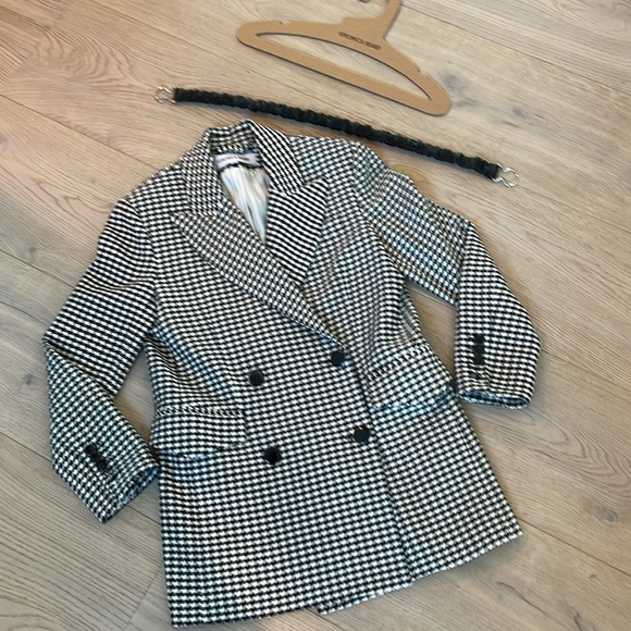 Veronica Beard Hutchinson Dickey Jacket in Black & Off-white - Picture 11 of 14